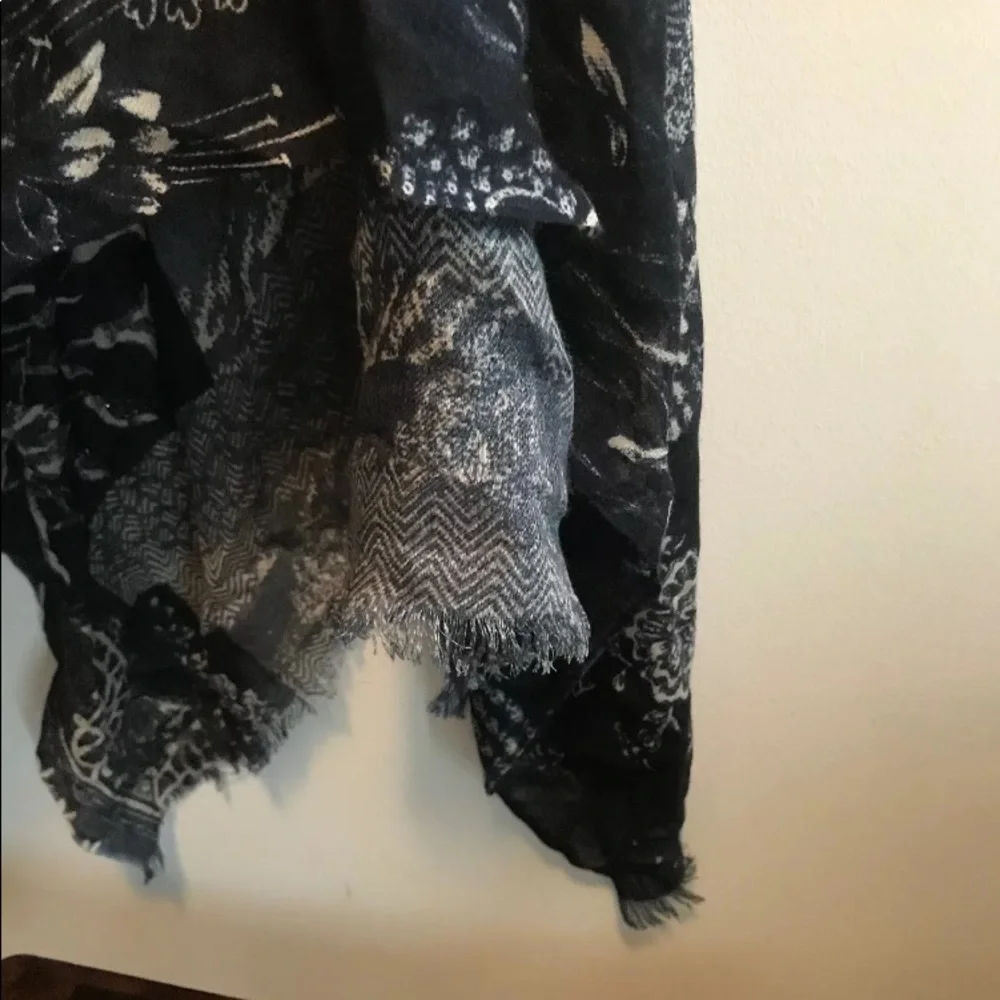 NWOT Anthropologie Petanu by Pashma Blues O/S shawl Scarf Wrap
